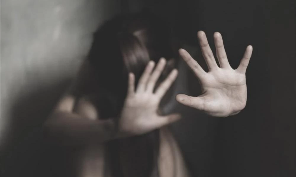 Καλλιθέα: Μαθήτρια δέχθηκε σεξουαλική παρενόχληση μέσα σε λεωφορείο από Νιγηριανό
